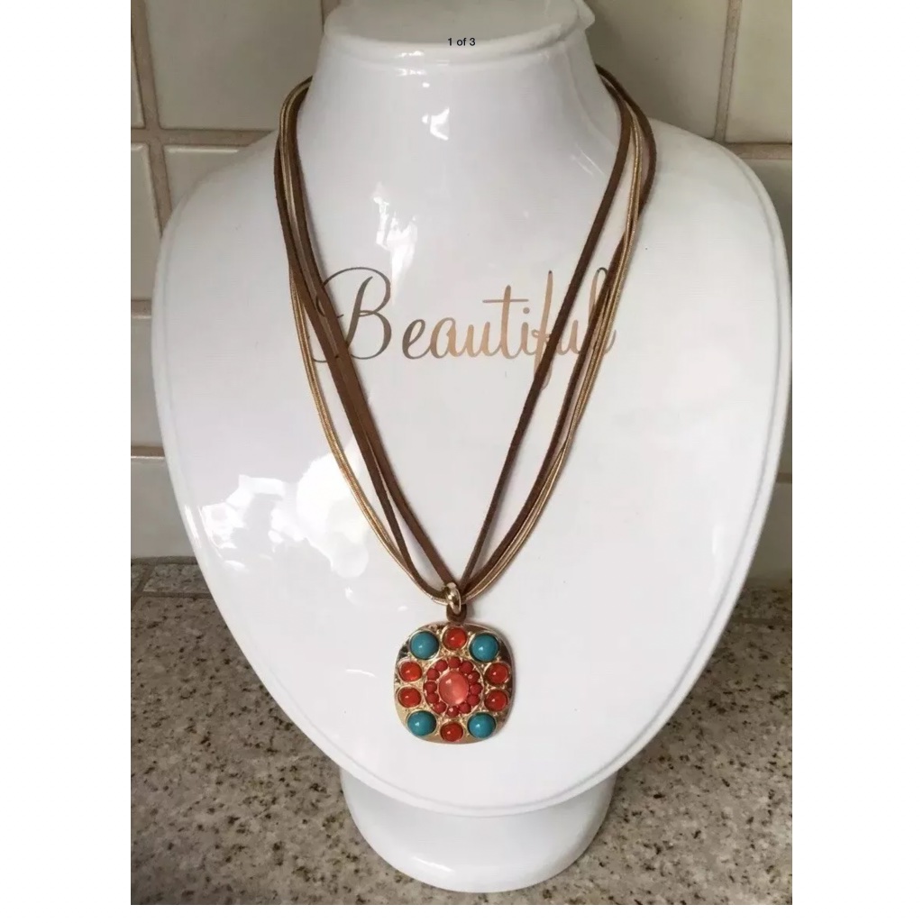 Nwt Christopher Banks Beaded Pendant Necklace 18$